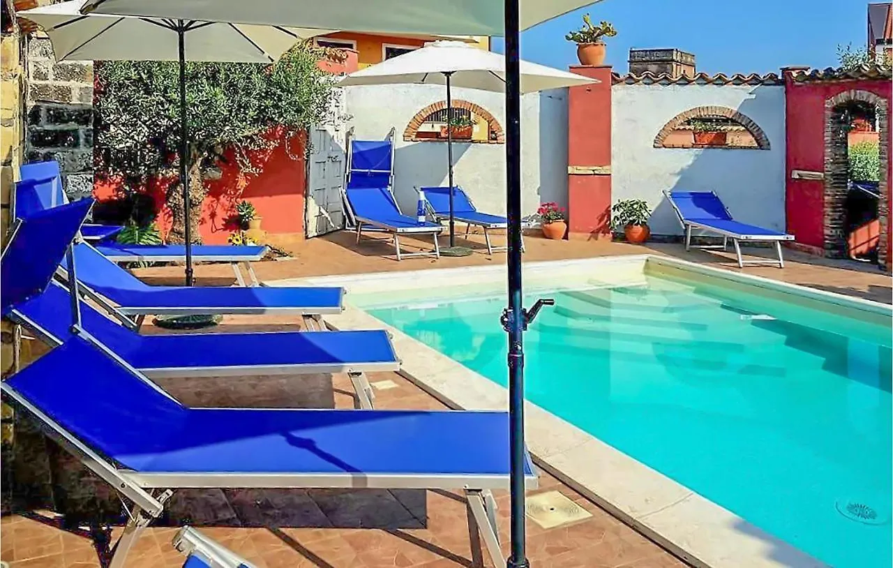 Gorgeous Apartment In Santa Venerina With Kitchen